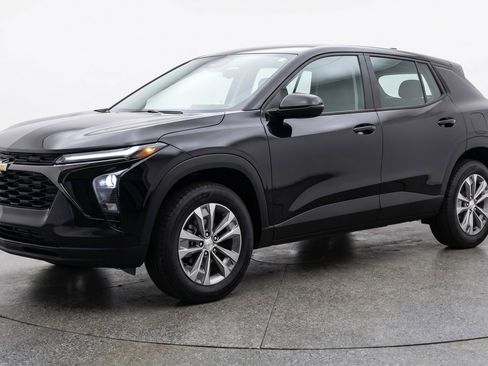 Used 2025 Chevrolet Equinox LT FWD image 3