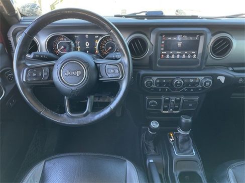 Used 2021 Jeep Gladiator Willys image 10
