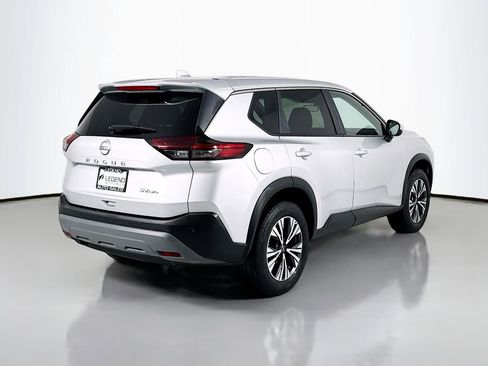 Used 2022 Nissan Rogue SV image 7