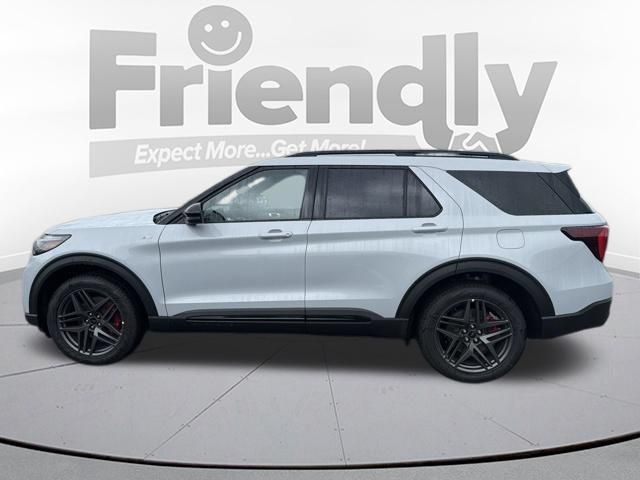 Used 2026 Ford Explorer ST-Line w/ ST-Line Street Pack AWD/4WD image 4