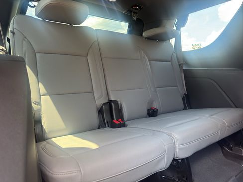 Used 2023 Chevrolet Tahoe LT RWD image 17
