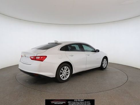 Used 2018 Chevrolet Malibu LT w/ Leather Package image 19