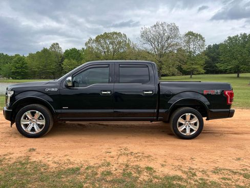 Used 2017 Ford F150 Platinum w/ Equipment Group 701A Luxury AWD/4WD image 5
