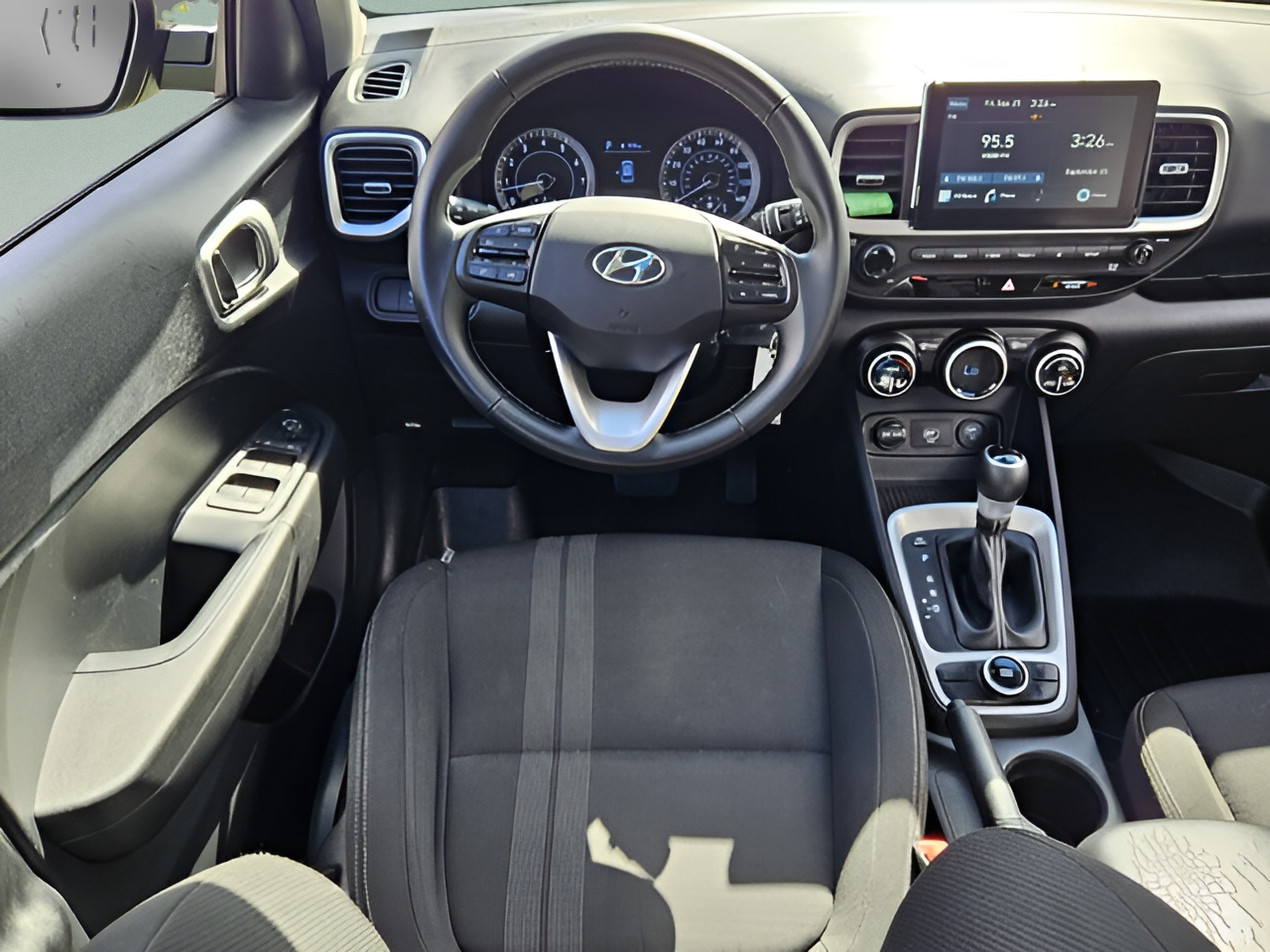 Used 2020 Hyundai Venue SEL w/ Convenience Package FWD image 7