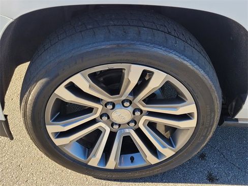 Used 2019 GMC Yukon Denali w/ Denali Ultimate Package image 20