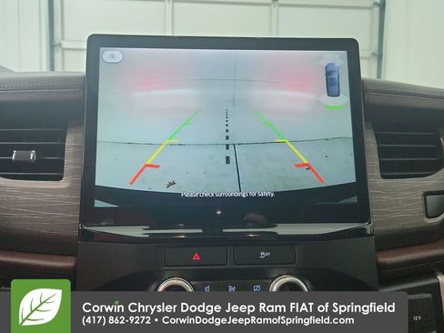 Used 2022 Ford Expedition Max Limited image 17