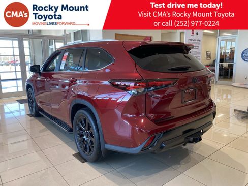 New 2026 Toyota Highlander XLE image 5