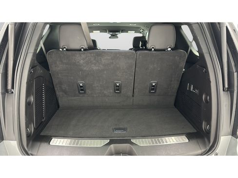 Used 2025 Chevrolet Tahoe Premier AWD/4WD image 27