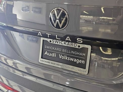 Used 2023 Volkswagen Atlas Cross Sport SEL R-Line AWD/4WD image 14