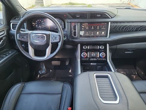 Used 2023 GMC Yukon Denali w/ Max Trailering Package image 17