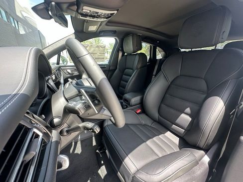 Used 2025 Porsche Macan S AWD/4WD image 5
