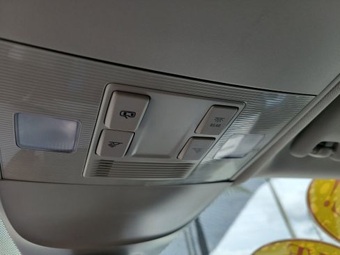 New 2026 Volkswagen Taos SE FWD image 20