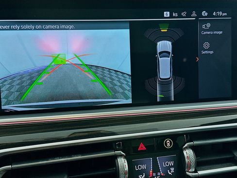 Used 2023 BMW X5 xDrive40i w/ Climate Comfort Package image 23