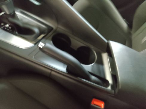 Used 2025 Hyundai Elantra SE FWD image 26