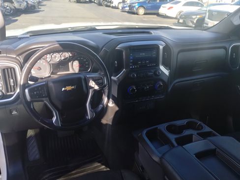 Used 2022 Chevrolet Silverado 1500 LT image 16