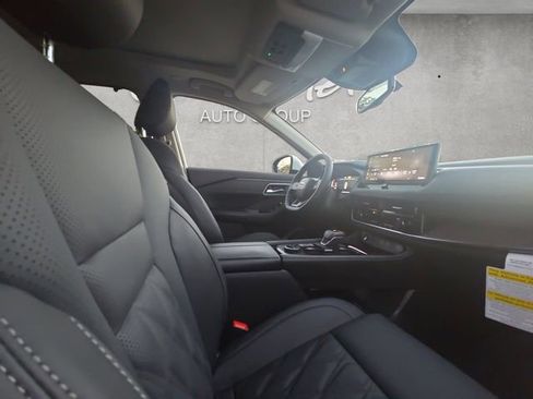 New 2026 Nissan Rogue Platinum image 24