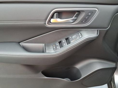 New 2026 Nissan Rogue Platinum w/ Platinum Premium Package image 13