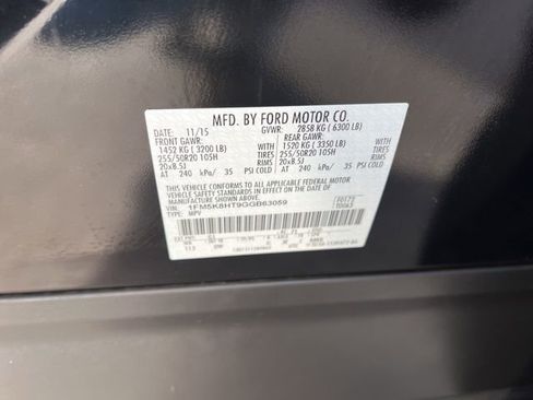 Used 2016 Ford Explorer Platinum image 19