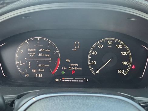 Used 2025 Honda Civic Sport image 16