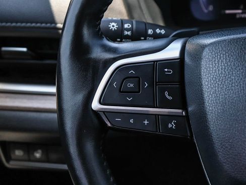 Used 2024 Toyota Grand Highlander AWD image 18