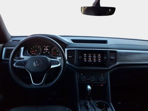 Used 2021 Volkswagen Atlas Cross Sport SE image 12