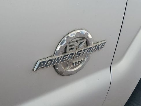 Used 2011 Ford F250 XLT w/ XLT Interior Pkg RWD image 10
