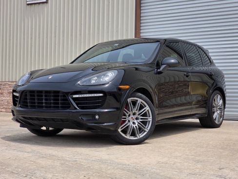 Used 2014 Porsche Cayenne GTS AWD/4WD image 1