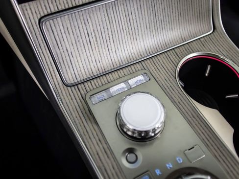 Used 2025 Genesis GV80 2.5T Prestige image 34