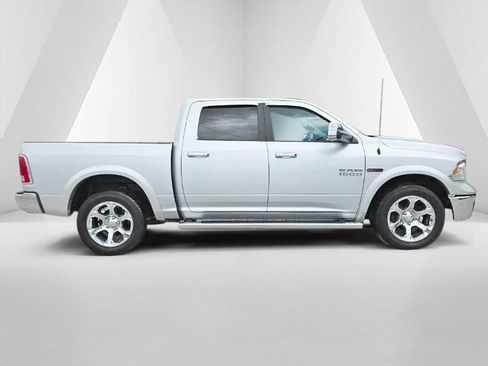Used 2018 RAM 1500 Laramie AWD/4WD image 4