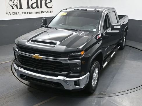 Used 2024 Chevrolet Silverado 2500 LT w/ All Star Edition AWD/4WD image 44