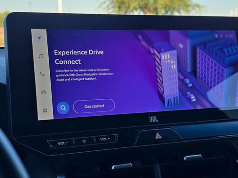 Used 2024 Toyota Venza Limited image 22