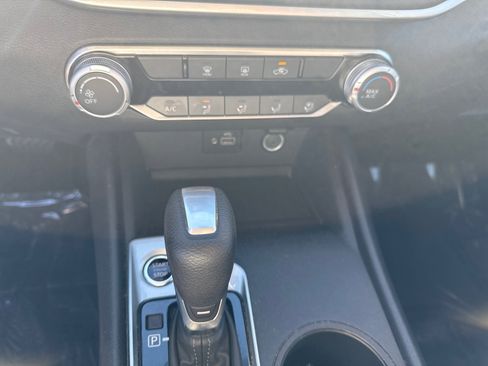 Used 2024 Nissan Altima 2.5 S image 23