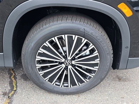 New 2025 Volkswagen Tiguan S image 3