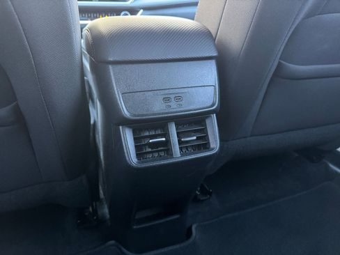 Used 2025 Chevrolet Equinox LT image 23