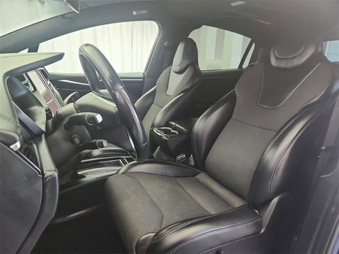 Used 2017 Tesla Model X 100D image 11