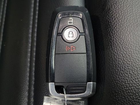 Used 2023 Ford Edge SEL image 32