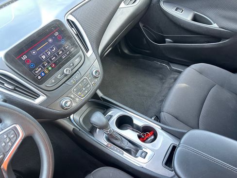 Used 2023 Chevrolet Malibu LT FWD image 22