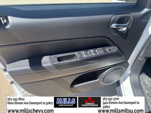 Used 2016 Jeep Patriot Sport w/ Power Value Group FWD image 9