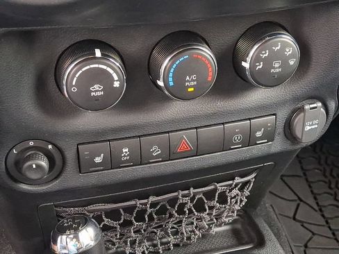 Used 2013 Jeep Wrangler Unlimited Sport AWD/4WD image 18
