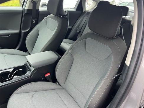 New 2025 Kia K4 LXS image 14