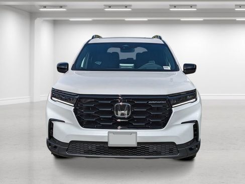 New 2025 Honda Pilot Black Edition image 7