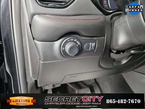 Used 2025 Dodge Durango R/T w/ Blacktop Package image 14