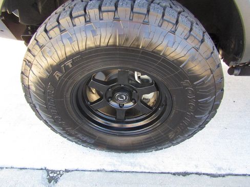 Used 2021 Ford Bronco Badlands image 20