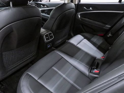 Certified 2026 Genesis G70 2.5T AWD/4WD image 10
