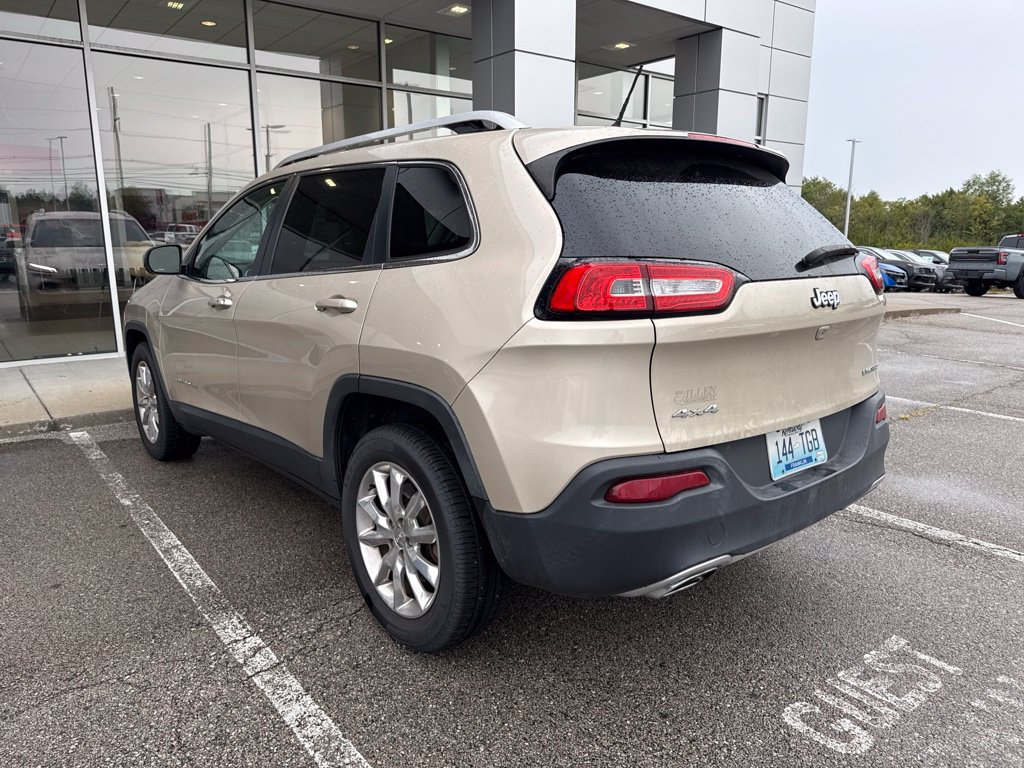 Used 2015 Jeep Cherokee Limited AWD/4WD image 4