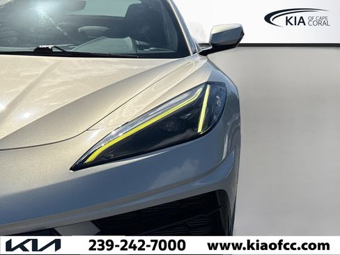 Used 2021 Chevrolet Corvette Stingray Convertible w/ 1LT image 9