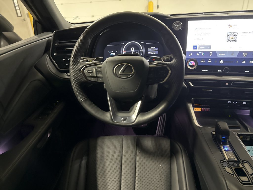 Used 2025 Lexus TX 500h AWD w/ Technology Package image 11