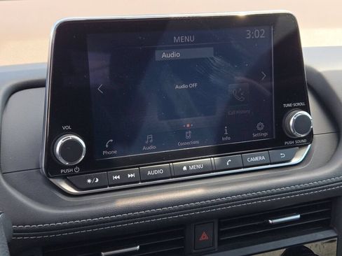 Used 2022 Nissan Rogue S FWD image 24