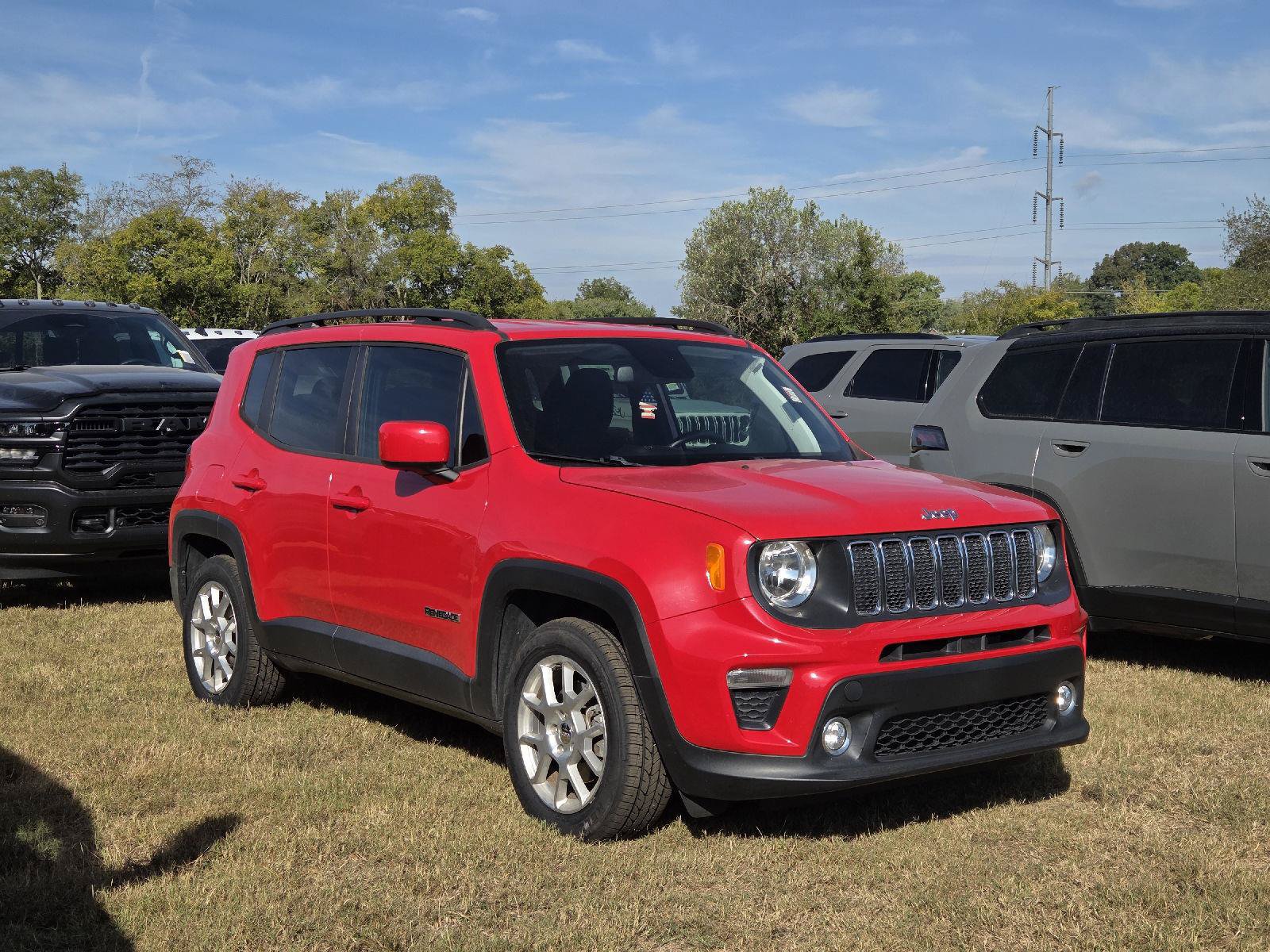Used 2019 Jeep Renegade Latitude w/ Popular Equipment Group FWD image 1