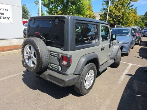 Used 2019 Jeep Wrangler Sport AWD/4WD image 3